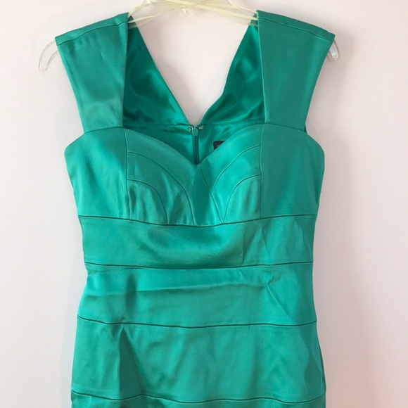 JAX Emerald Cocktail Dress - Picture 3 of 8